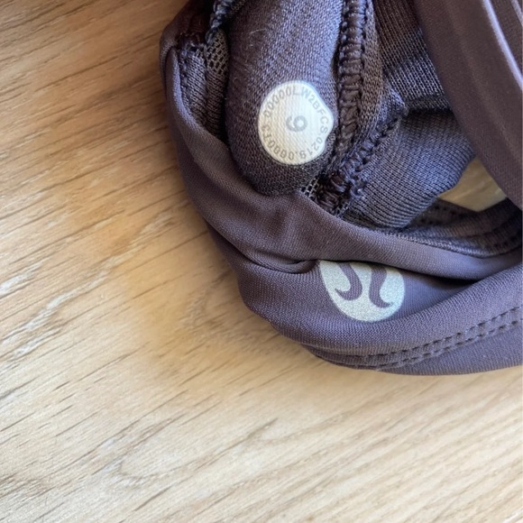 Lululemon still now bra 6 moonwalk - Picture 5 of 7